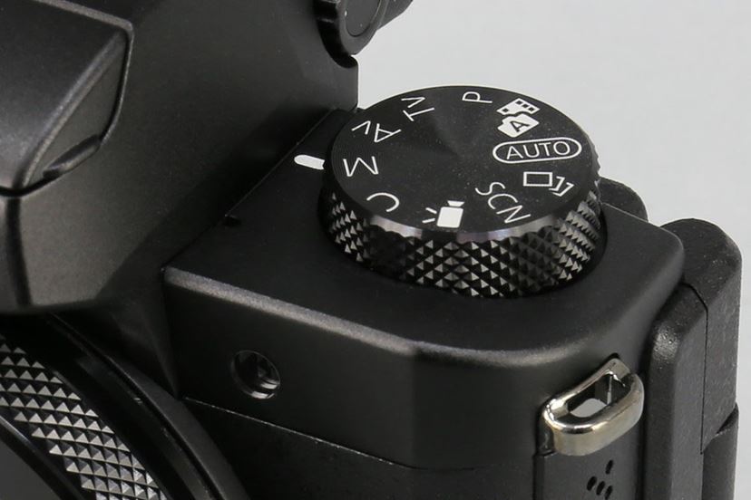 今度の“G”はEVF＆バリアングル採用！ 1インチコンデジの新型