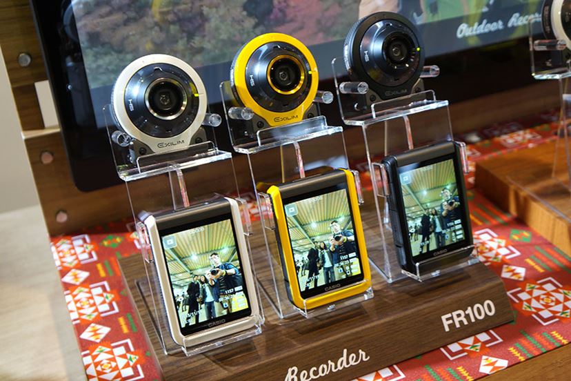 弱点を克服したセパレートデジカメ「EX-FR100」に触ってきた 弱点を克服したセパレートデジカメ「EX-FR100」に触ってきた