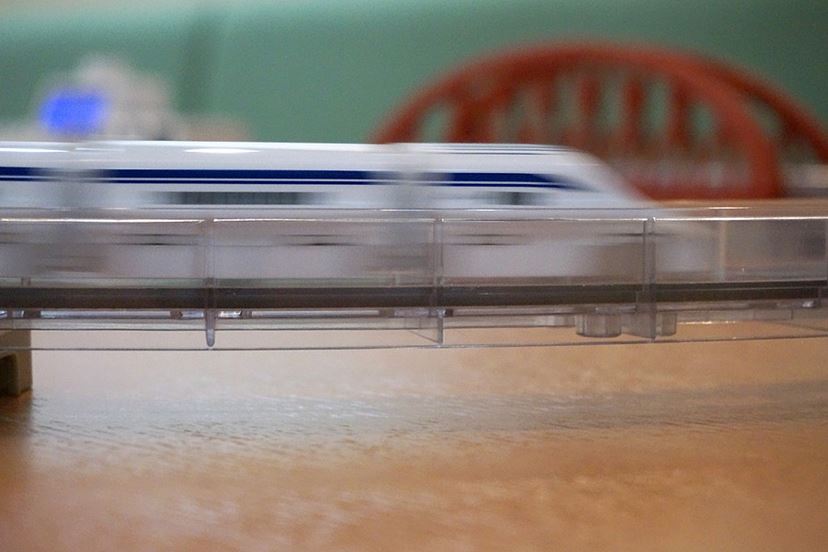 時速500kmを突破! 磁力で浮かんで進む、夢の超特急「リニア 時速500kmを突破! 磁力で浮かんで進む、夢の超特急「リニア