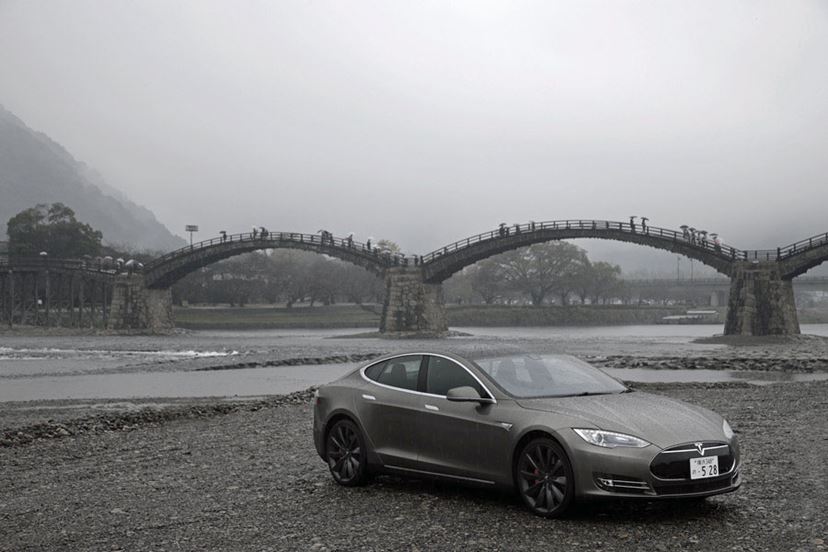 500馬力を超える4駆EV、テスラ「モデルS P85D」で1500kmをドライブ