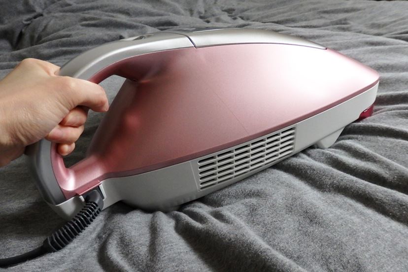 業界初の“紙パック式”布団クリーナー！ パナソニック「MC-DF500G
