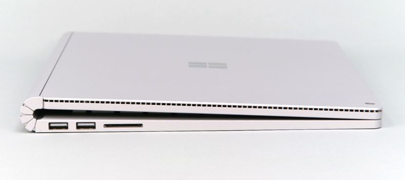 本当に「究極の一台」なのか!? マイクロソフト「Surface Book