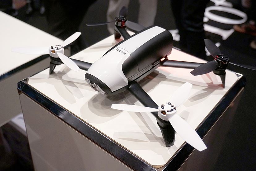 コンパクトな新ドローン「Parrot Bebop 2」発表！ 飛行時間が25分間になった！ - 価格.comマガジン