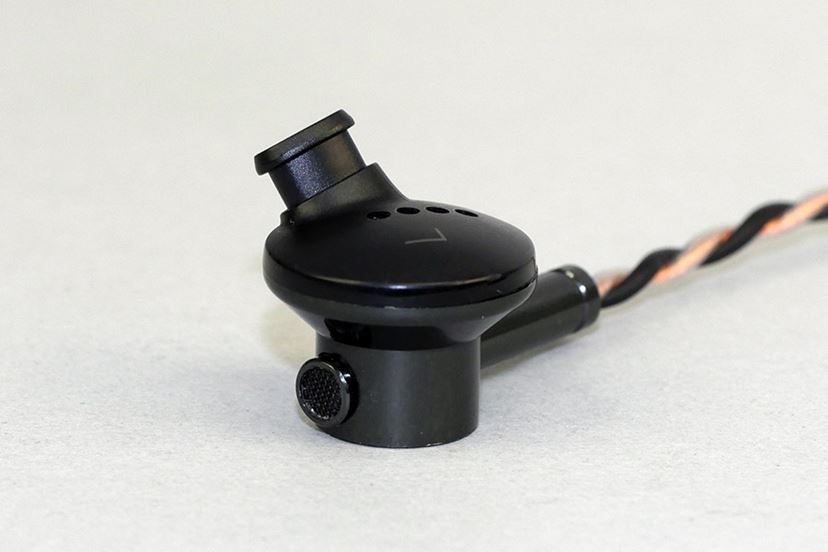 クチコミで大絶賛! 人気集中のオンキヨーのカナル型イヤホン クチコミで大絶賛! 人気集中のオンキヨーのカナル型イヤホン