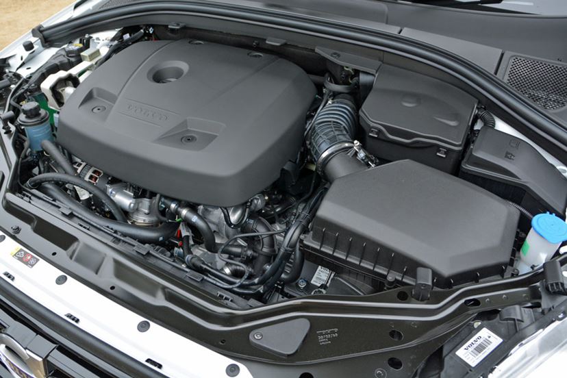 最新のDRIVE-Eエンジンを搭載するボルボ「S60」「XC60」の実力はいかに 