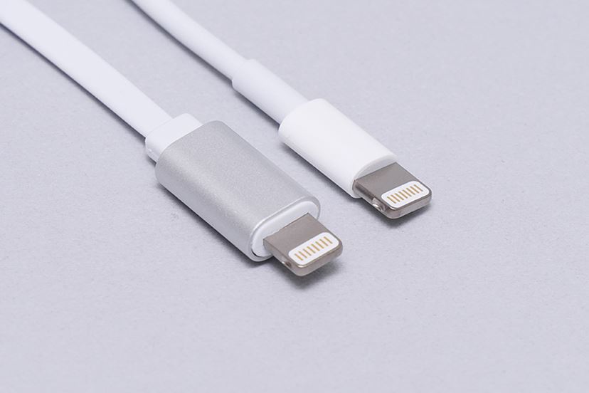 48kHz/24bit対応DACを搭載したLightningイヤホン「IC-Earphone