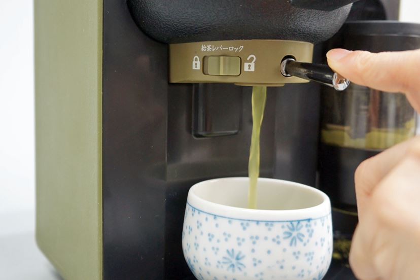 茶葉の栄養成分が丸ごと摂れる「お茶プレッソ」の実用性を 茶葉の栄養成分が丸ごと摂れる「お茶プレッソ」の実用性を