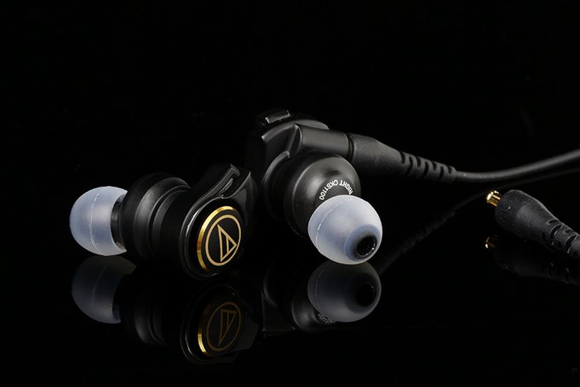 高橋敦が厳選、スマホでも使いたくなるハイエンドイヤホン3選！ - 価格