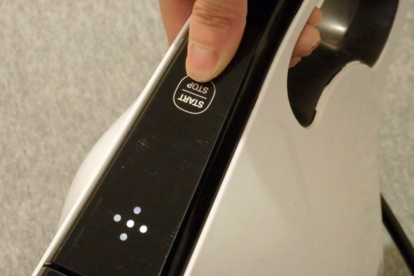 押しても引いても“叩き”が利く「ふとんパンチクリーナー」が軽快