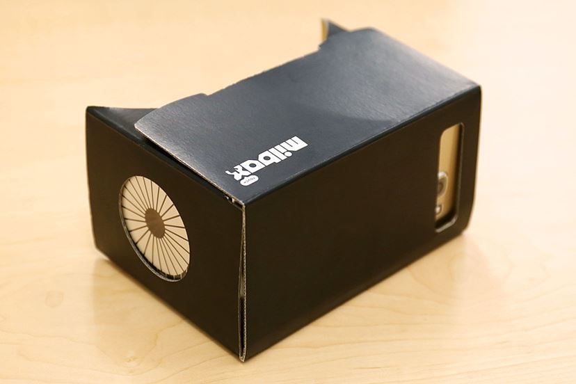 装着しながらスマホを操作できるVRゴーグル「MilboxTouch」 - 価格.com