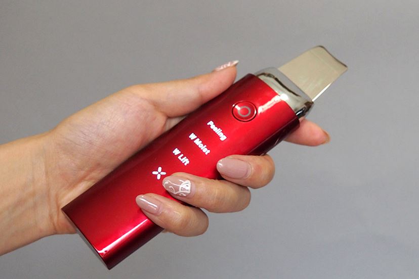 角栓を弾き飛ばす!? タッピング効果もある1台3役の超音波美顔器を検証