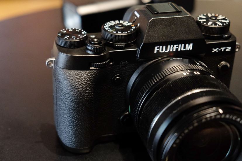 進化のポイントは“動体”への対応！ 一眼レフスタイルの新型ミラーレスカメラ「FUJIFILM X-T2」詳細レポート 2ページ目 -  価格.comマガジン