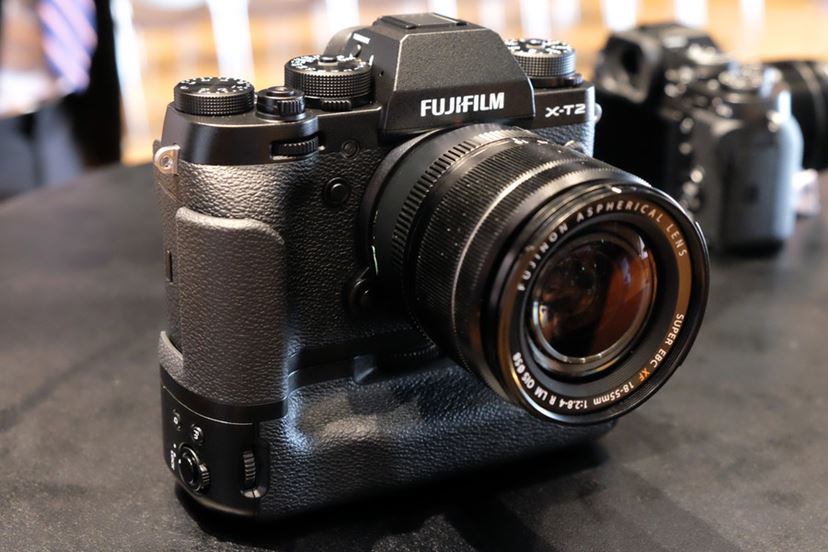 進化のポイントは“動体”への対応！ 一眼レフスタイルの新型ミラーレスカメラ「FUJIFILM X-T2」詳細レポート 2ページ目 -  価格.comマガジン