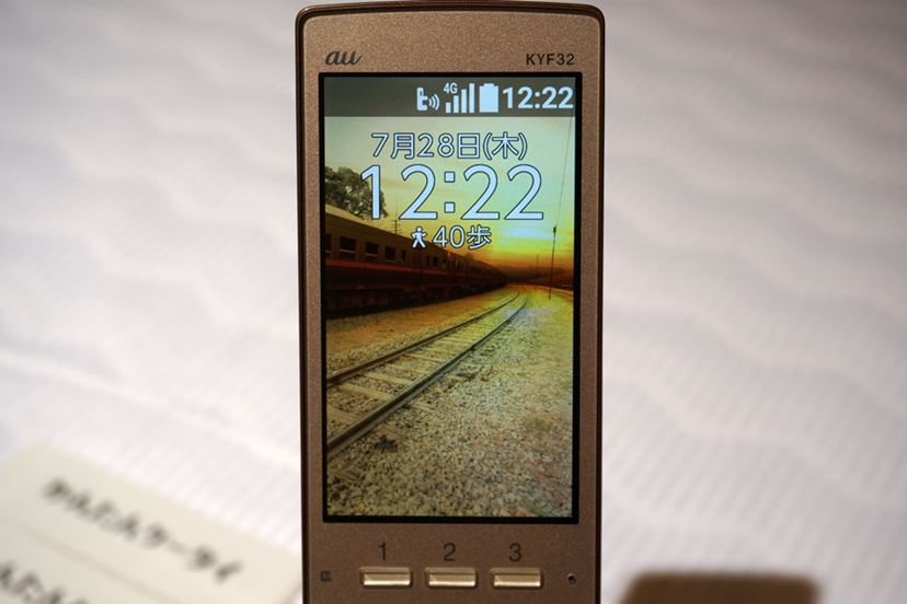 auからシニア向けスマホ「BASIO 2」＆「かんたんケータイ」が登場 