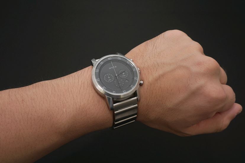 SONY wena wrist ウェアラブル端末 シルバー腕時計 ありそうでなかった！ アナログ時計にデジタル機能を融合したソニー