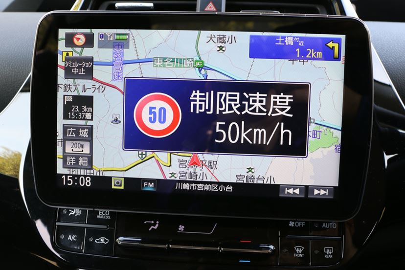 開発者インタビュー＆実走から見えた“ディスプレイが浮いてる”カーナビ