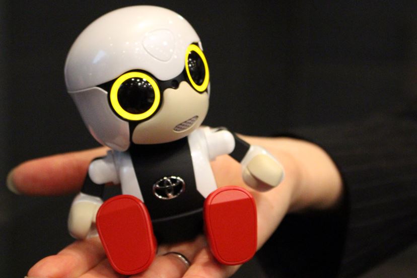 トヨタのコミュニケーションロボット「KIROBO mini」登場 - 価格.com