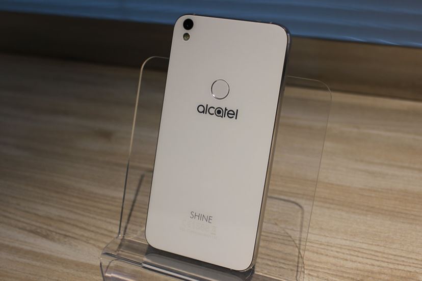 仏AlcatelのVR標準対応スマホ「IDOL4」発表会レポート - 価格.comマガジン