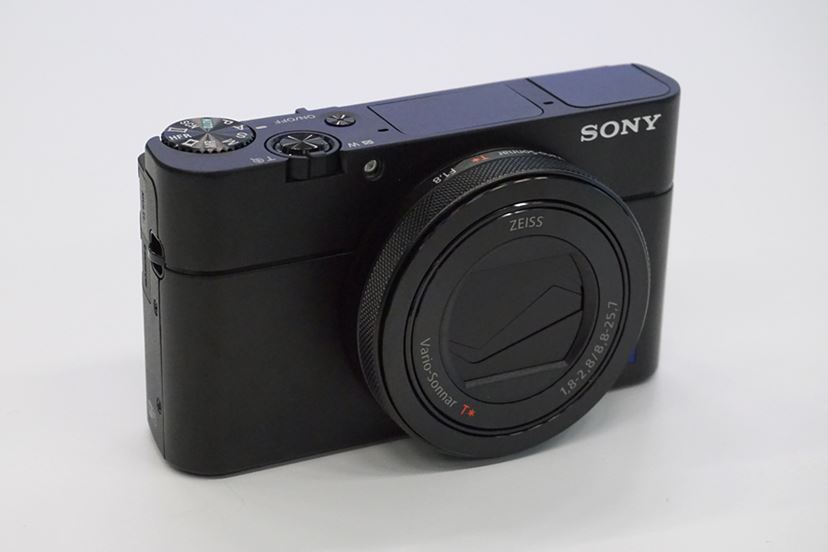 SONY RX100 V｜高速連写×F1.8大口径レンズ搭載 高性能コンデジ SONY RX100 V｜高速連写×F1.8大口径レンズ搭載 高性能