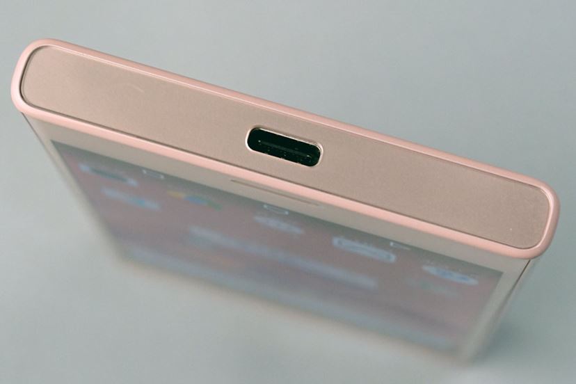 NTTドコモ「Xperia X Compact SO-02J」フォトレポート - 価格