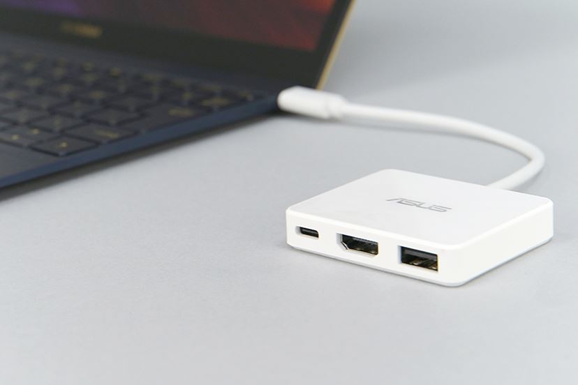 MacBookのライバルの実力は？ ASUS「ZenBook 3」レビュー - 価格.com 