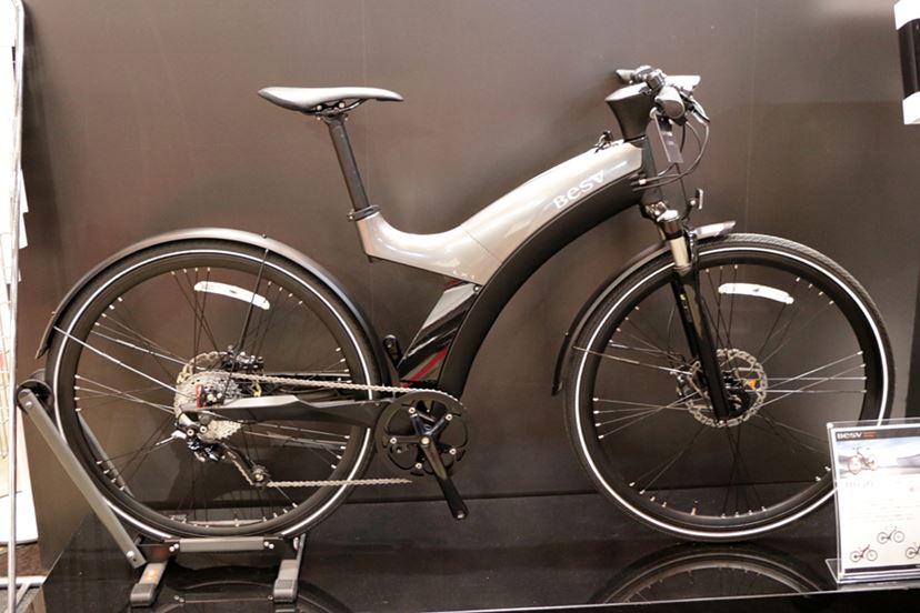 サイクルモード後追いレポ】電動アシスト自転車のイメージを打ち砕く