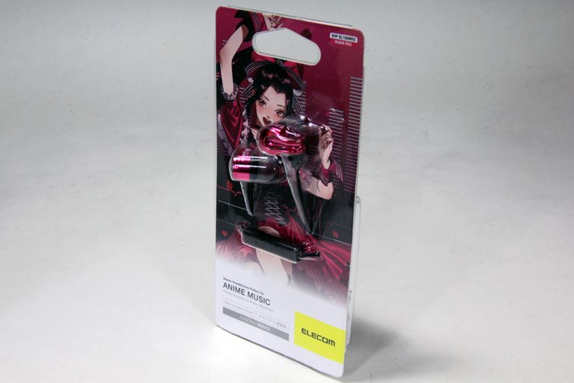 攻殻機動隊」の士郎正宗がデザインしたエレコムの個性派イヤホンを聴き