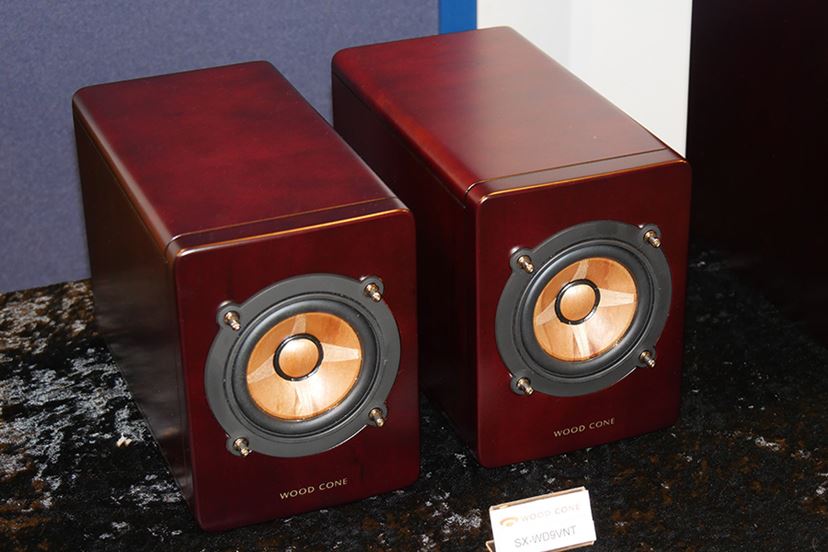 音楽表現力をさらに高めた、JVCの新作ウッドコーンスピーカーが