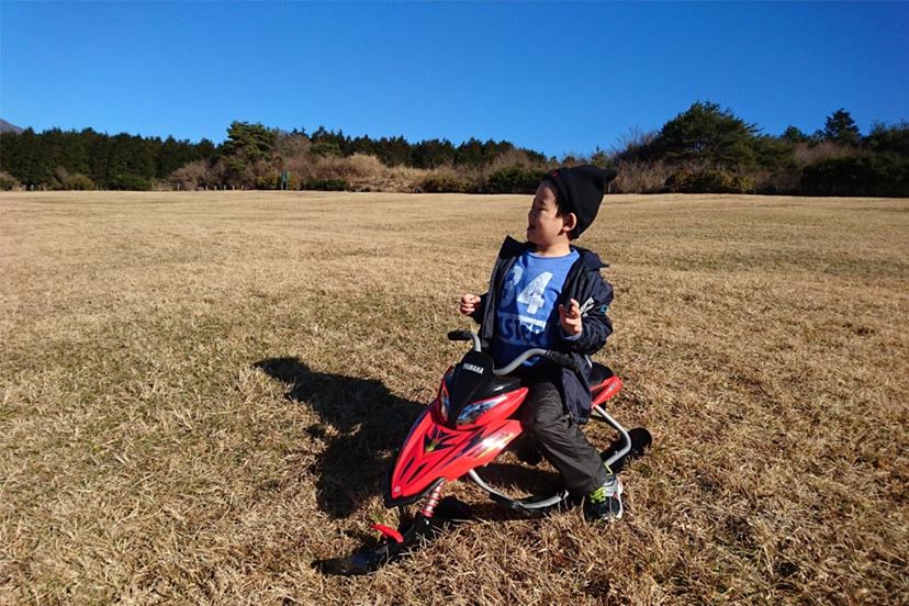 R*T様 YAMAHA 子供スノーバイク風そり 許容荷重40kg レビュー高評価の商品 R*T様 許容荷重40kg 子供スノーバイク風