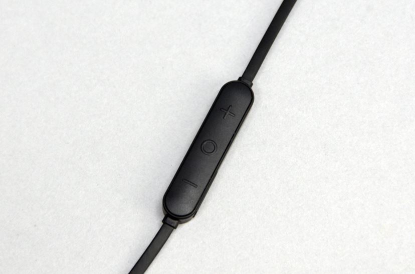 わずか13gで最長10時間使用可能! Optoma/NuForceのスポーツ わずか13gで最長10時間使用可能! Optoma/NuForceのスポーツ