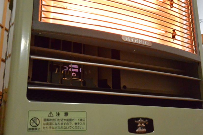 0.2秒であったか！ アラジンの“ハイブリッド”石油ファンヒーター