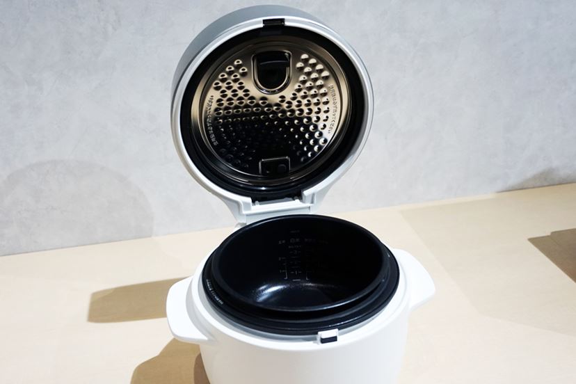 蒸気で炊く”バルミューダの炊飯器「BALMUDA The Gohan」の粒感がヤバイ