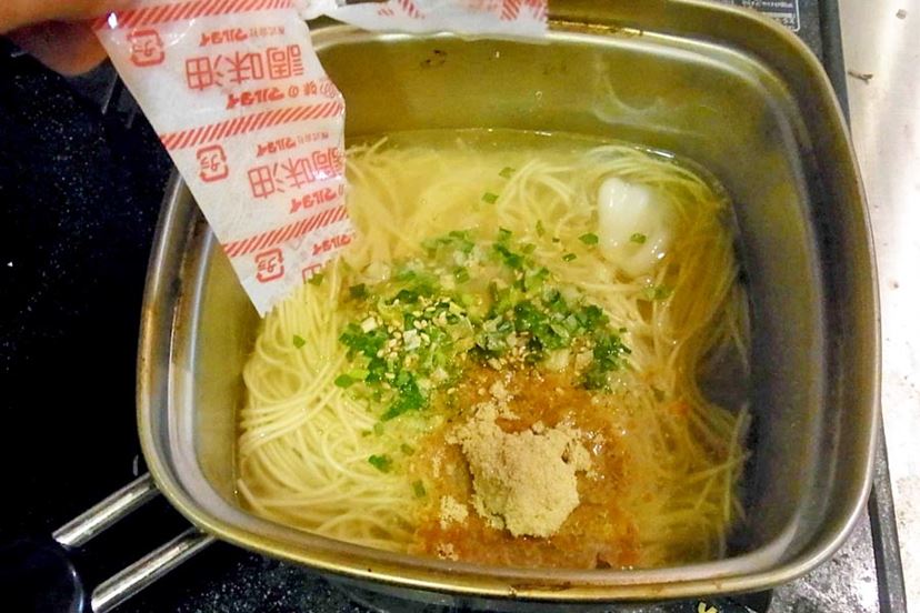 舗 マルタイ 稗田の博多豚骨拉麺 10袋入 味のマルタイ が味にこだわった渾身の逸品 これぞ博多豚骨拉麺 九州の工場より直送いたします  materialworldblog.com