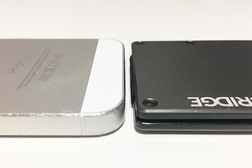 スマホよりも薄い財布「the RIDGE」がカッコよすぎる - 価格.comマガジン
