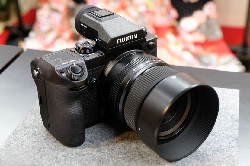 富士フイルム史上最高画質”を実現した中判ミラーレス「GFX 50S 富士フイルム史上最高画質”を実現した中判ミラーレス「GFX 50S