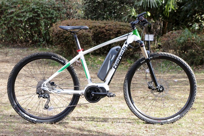 オフロードで本格的に遊べる“MTB×電動アシスト”「TAGETE27.5」の楽しさがハンパじゃない！ - 価格.comマガジン