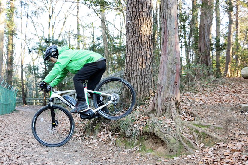 オフロードで本格的に遊べる“MTB×電動アシスト”「TAGETE27.5」の楽しさ