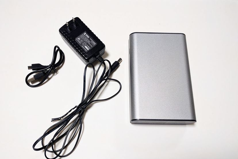 サンワサプライ 700-BTL025 モバイルバッテリー コンセント 充電