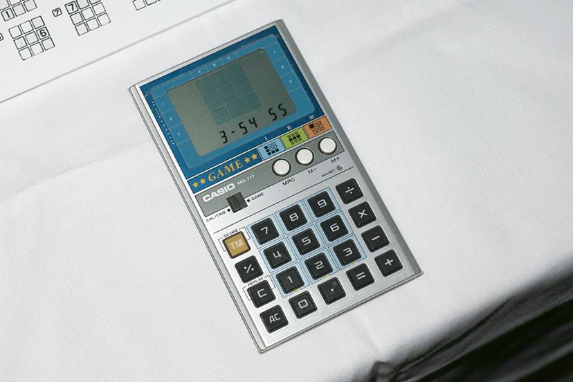 1980年代に人気を博したゲーム電卓も！ カシオが「電卓の日」を