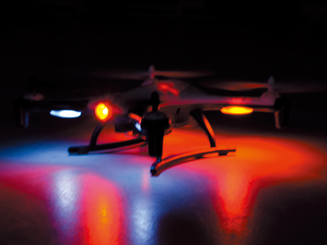 LED���ڂŃi�C�g�t���C�g���\�@���[�^�[�A�[��������2�F��LED�𓋍ڂ��A�Â��ꏊ�ł��O��̎��ʂ��\�B