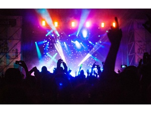 ���̃A�C�h���O���[�v�̋Ȃ��c�I