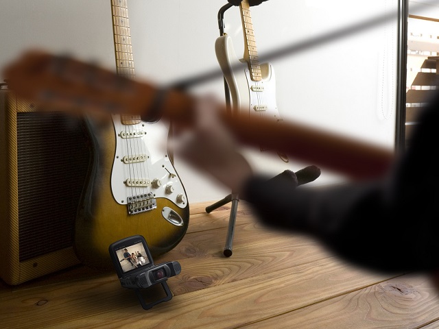 �u���B��Ƒ���a�X�e���I�}�C�N���z���ŁA�y��̉��t�B�e�ɂ��֗��ł��B