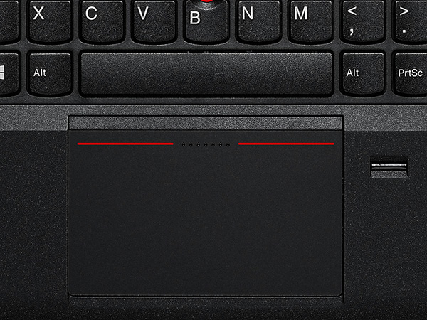 なめらかな指触りのガラス製クリックパッドに5つのボタンを埋め込んだ「5ボタントラックパッド」