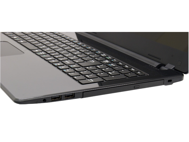 �S��25.3mm�̔��^➑̂Ȃ���ADVD�X�[�p�[�}���`�h���C�u��W�����ځB�A�v���P�[�V�����̃C���X�g�[������f�[�^�̎󂯓n�����ɂ�����܂���B