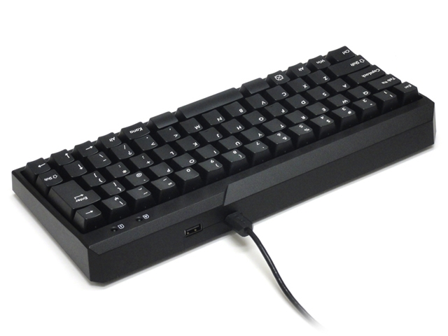 �{�̔w�ʂɂ�USB�}�E�X�Ȃǂ�ڑ��ł���USB�|�[�g�𓋍�