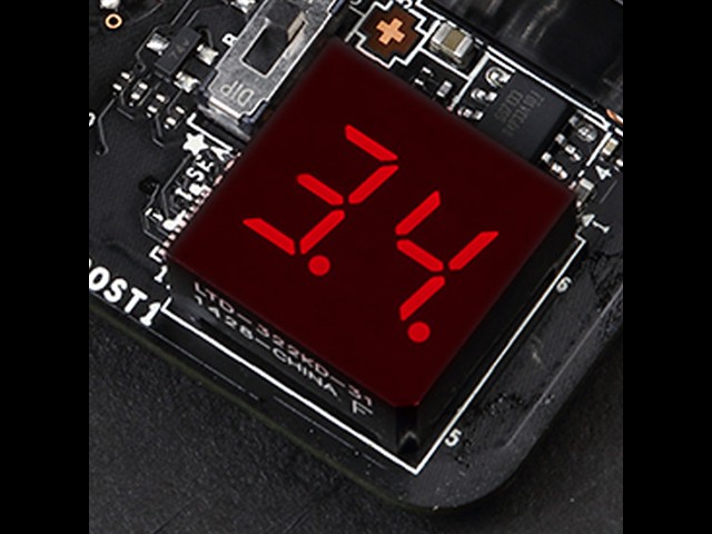 デバッグLED: デジタルLEDディスプレイが、問題の発生源を表示し、具体的にどこを確認して対応し再起動させるべきかがわかります。