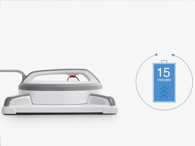 バックアップバッテリーで、万が一の停電や間違えてコンセントを抜いても、15分間窓に張り付く安全設計。