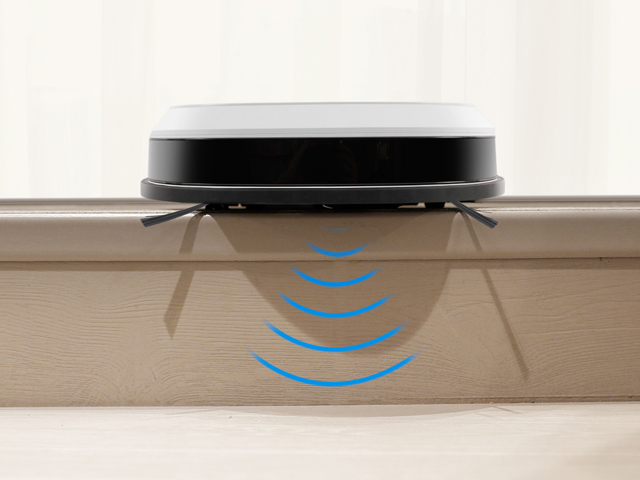 DEEBOT MINI�ɂ�3�����ɗ����h�~�Z���T�[�����ڂ���Ă��܂��B�i�������o����ƁA���{�b�g���o�b�N���ĐV�����|���o�H��I�����܂��B