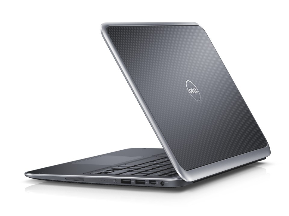 削り出しアルミとカーボンファイバを筐体に採用し、最高の強度と最小の重量を両立しています。