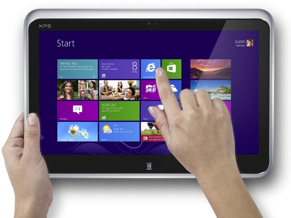 タブレットモードでは感覚的なタッチ操作により、エンターテインメントからビジネスでのプレゼンテーションまで、様々なシチュエーションで活用できます。
